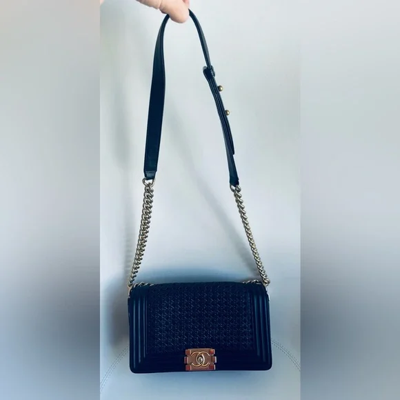 Chanel Navy and Gold woven boy bag with COA and full inclusion - Picture 13 of 15